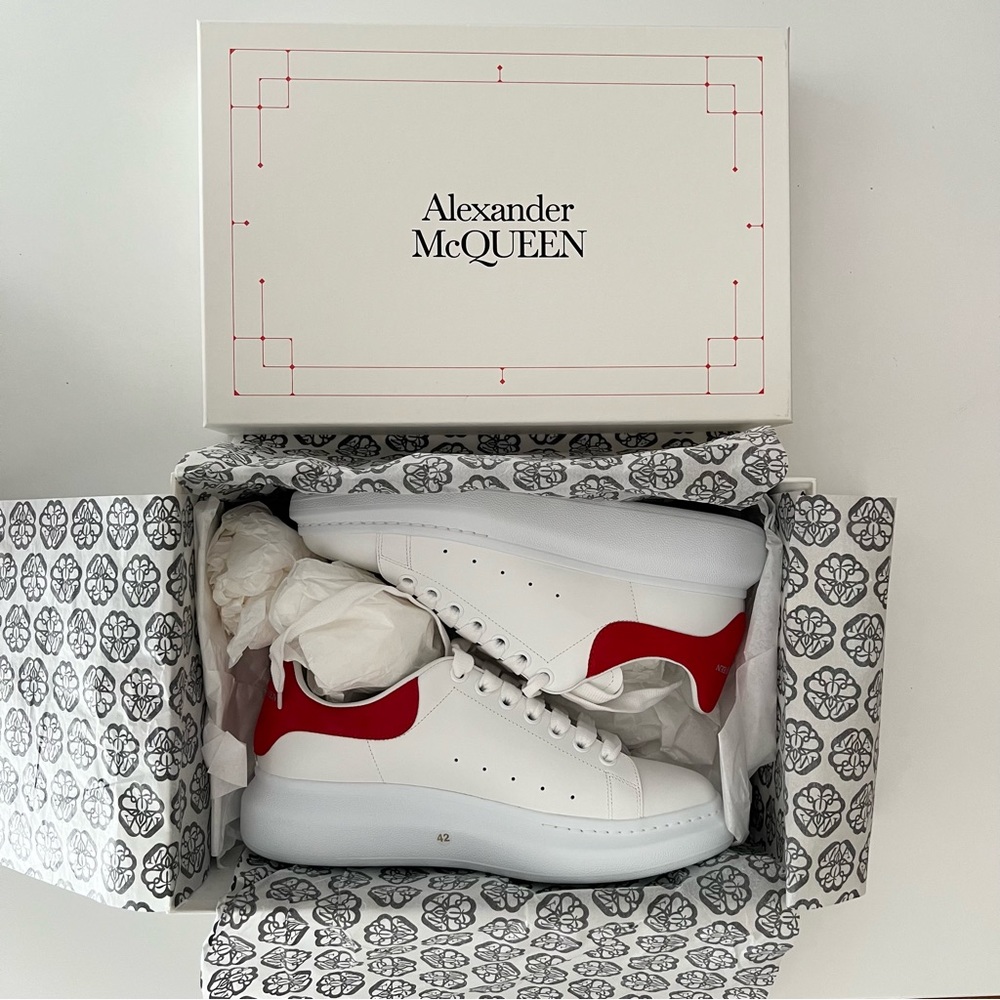 ALEXANDER MCQUEEN Oversized Sneaker in White/lust Red